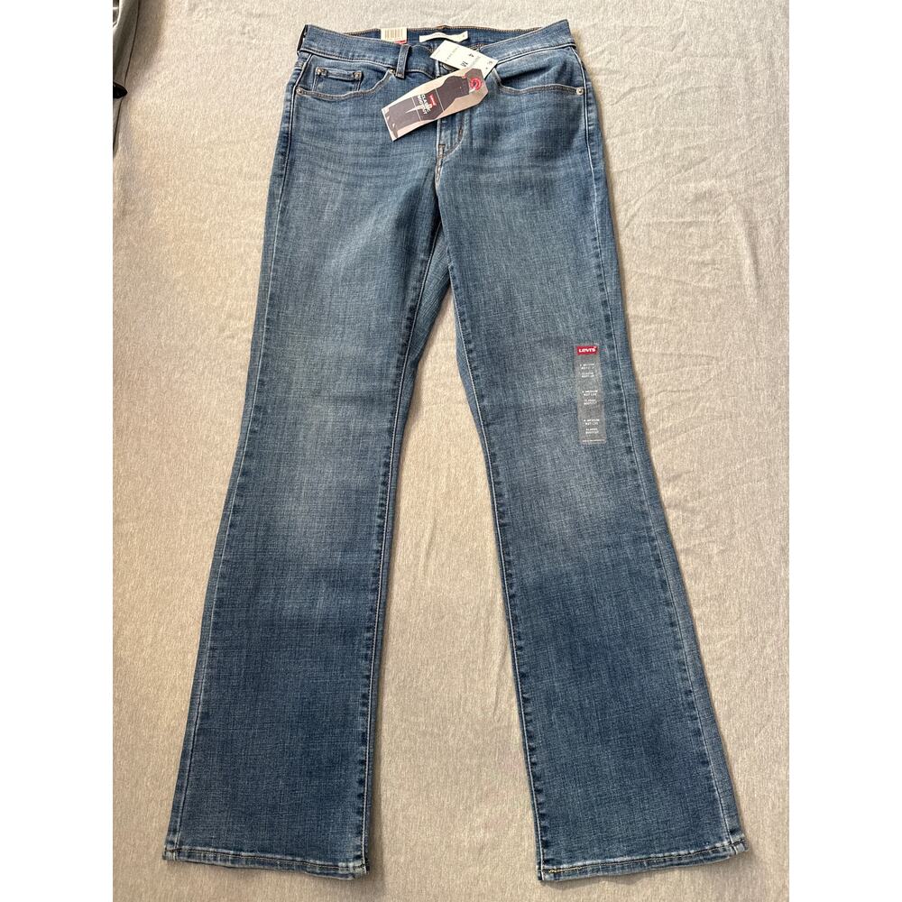 NWT Levi’s Classic Bootcut Jeans Size 4 Medium Wash Mid Rise 32” Inseam Women's